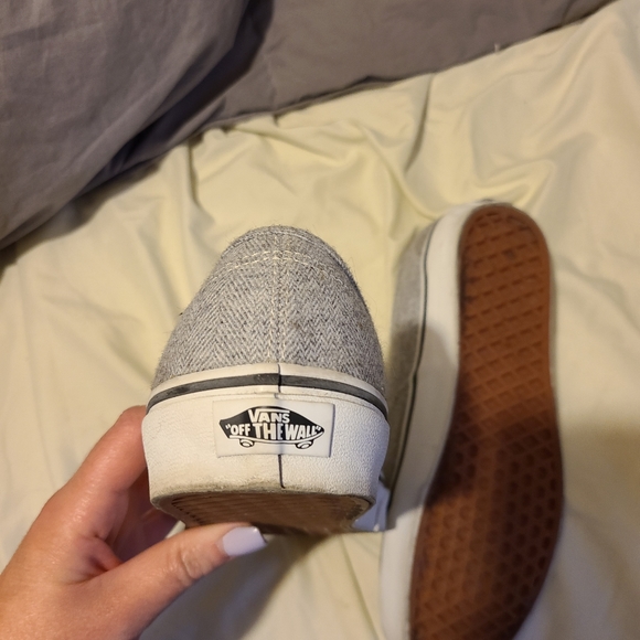 Vans - Picture 2 of 5